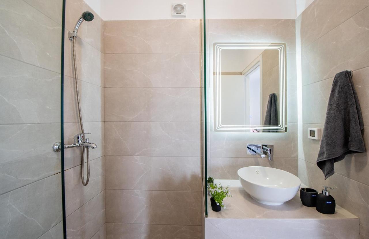 Sunwaves Beach Studio I Ialysos  Ngoại thất bức ảnh