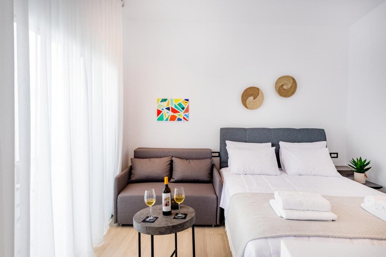 Sunwaves Beach Studio I Ialysos  Ngoại thất bức ảnh